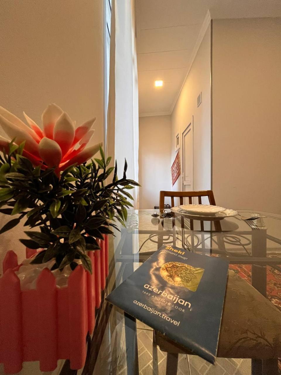Hotel Nuray'S House à Şǝki Extérieur photo