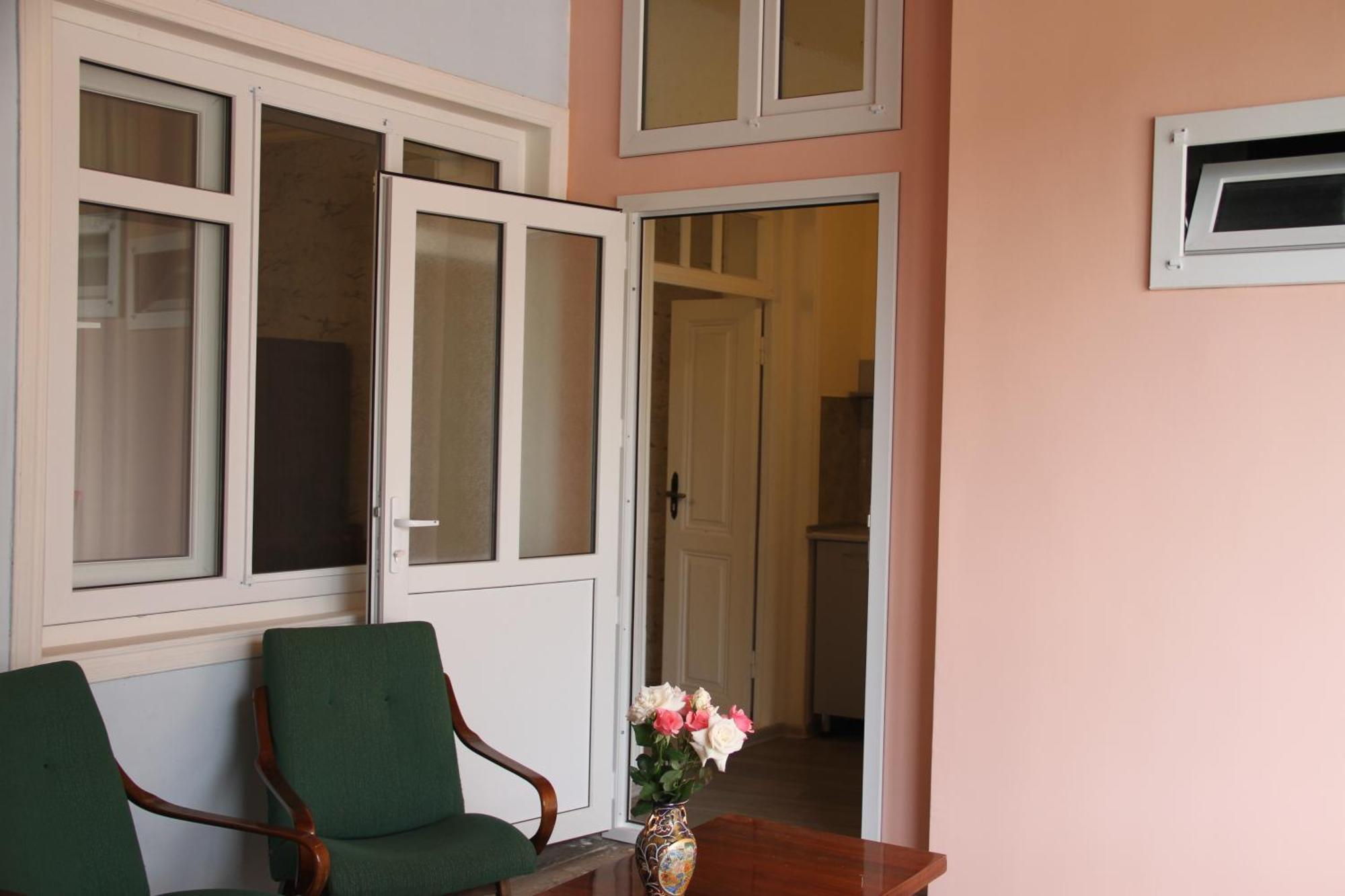 Hotel Nuray'S House à Şǝki Extérieur photo
